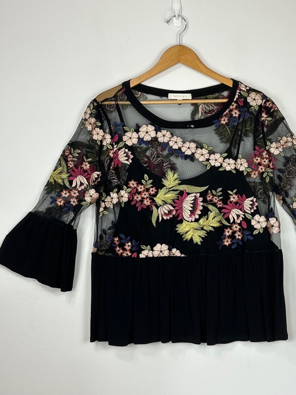 Anthropologie Eri + Ali Black Sheer Embroidered Ruffle Sleeve Peplum Top L Boho